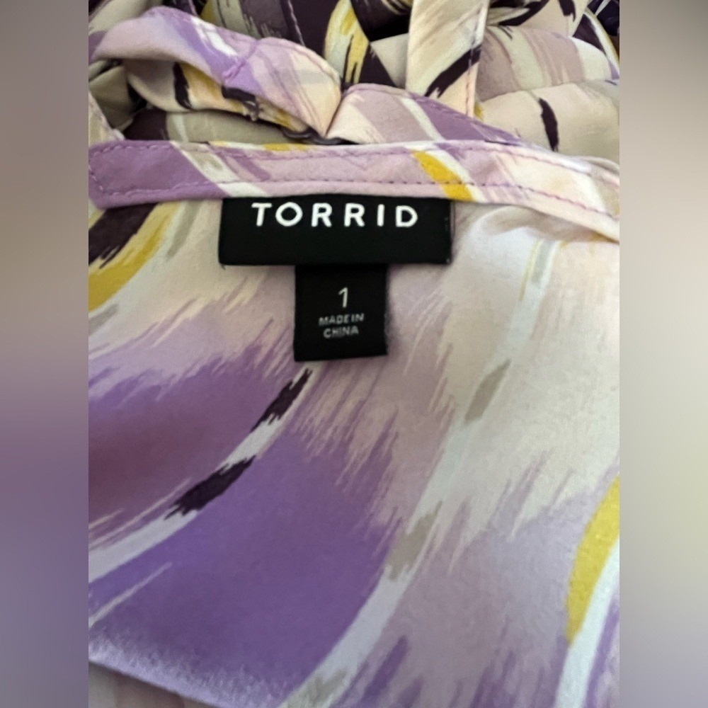 Torrid Georgette Tie front cami Purple White Yellow V-Neck Tie Front Tank Top 1X - Picture 6 of 6